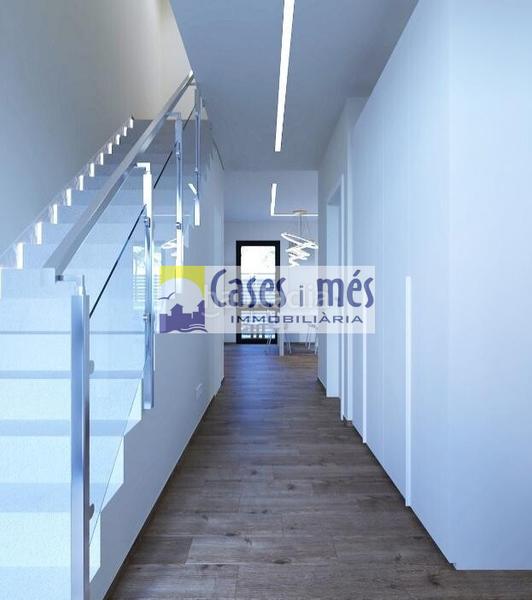 Foto 120af06e-4d25-4e36-a612-6449fc45679f. Casa adossada amb aparcament a Rafelbunyol