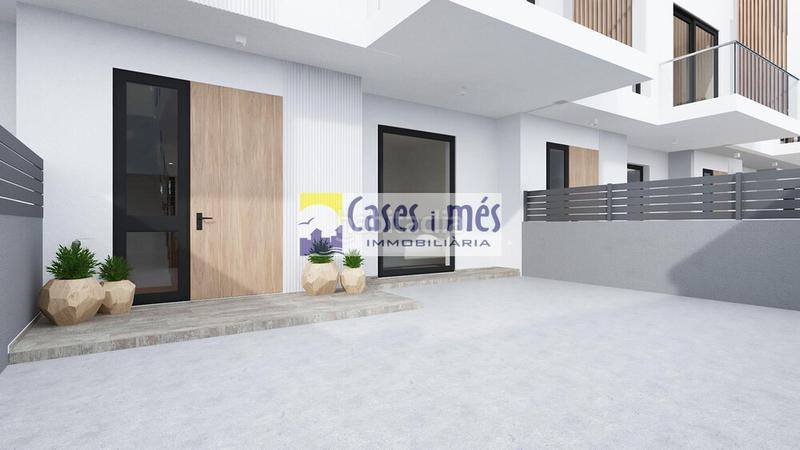 Foto fa244e8e-c9e7-4e31-9984-c60448883e1a. Casa adossada amb aparcament a Rafelbunyol