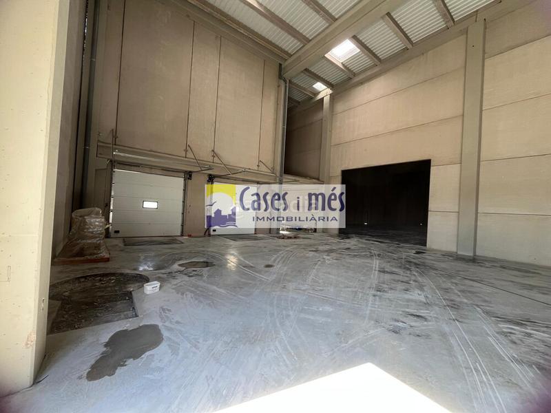 Foto 6e53dd36-c106-4ae8-880f-54e3bb733505. Nau industrial a Museros