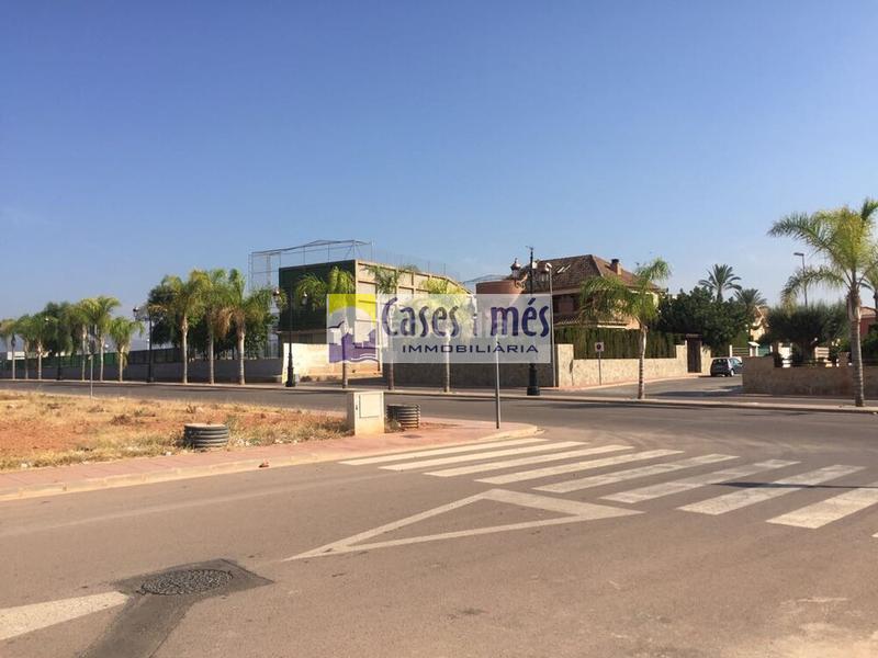 Foto bd875147-44a6-4f94-82c1-1e74994df208. Terreny residencial a Rafelbunyol