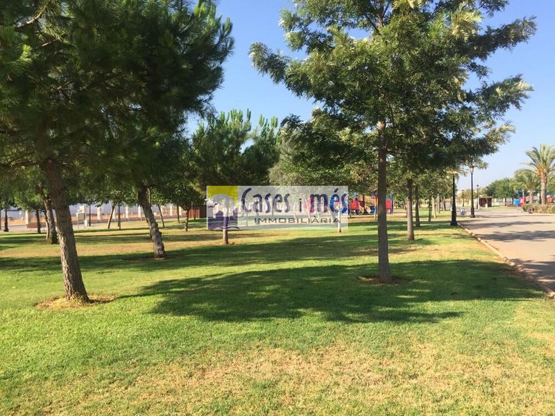 Foto f1515ca2-2945-41fc-bdbd-a4f3ea56c9f0. Terreno residenziale in Rafelbunyol