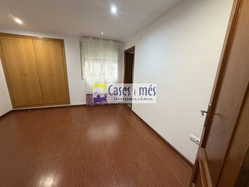 Foto e0d0e2d0-2cfa-490c-b90d-0c57e5ac3528. Pis a Ausias March Alboraya