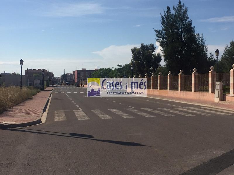 Foto ec2cc1bf-7e1b-4367-b245-b6625a131f6a. Terreno residenziale in Rafelbunyol