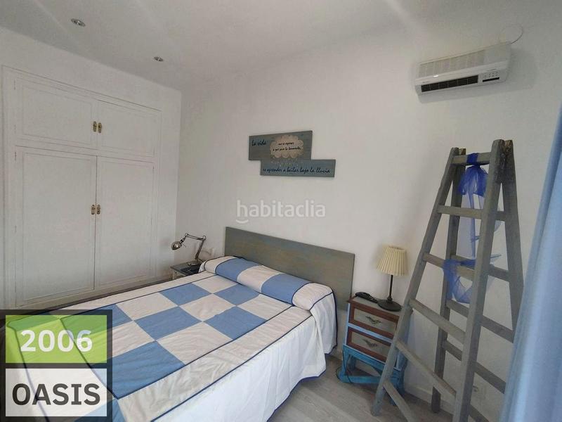 Foto 03942e33-7696-4885-b9c6-39f8d51f9c53. Casa chalet individual en pleno centro de miami playa en Miami Platja