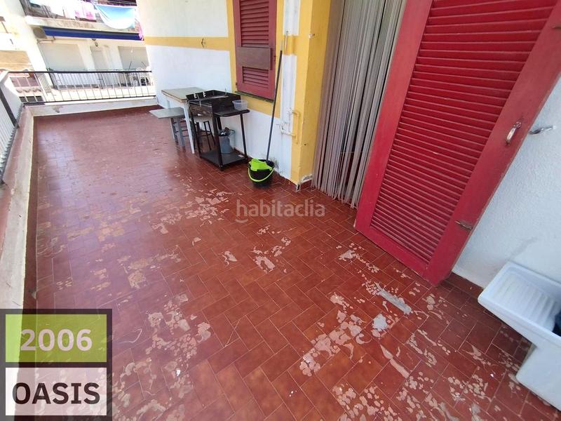 Foto 16f902a6-97ff-40ca-949d-481e713786bd. Casa chalet individual en pleno centro de miami playa en Miami Platja