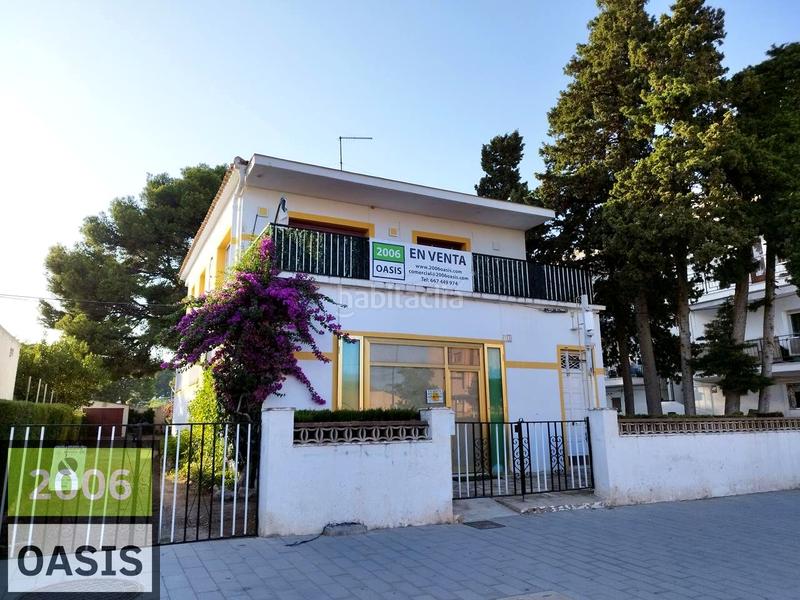 Foto 306617d0-06ac-416b-bcb5-c187a50ac813. Casa chalet individual en pleno centro de miami playa en Miami Platja