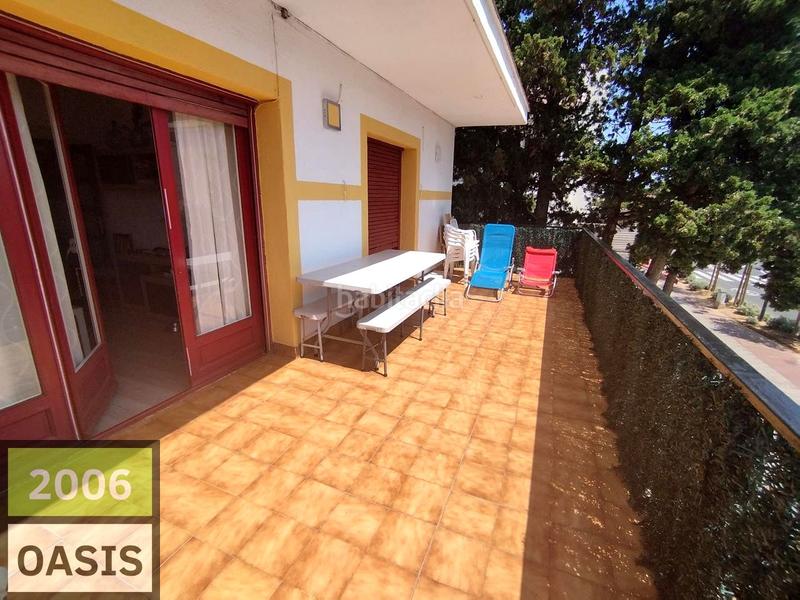 Foto 75bd21c9-32a9-4fe0-9ae7-671655243ea5. Casa chalet individual en pleno centro de miami playa en Miami Platja