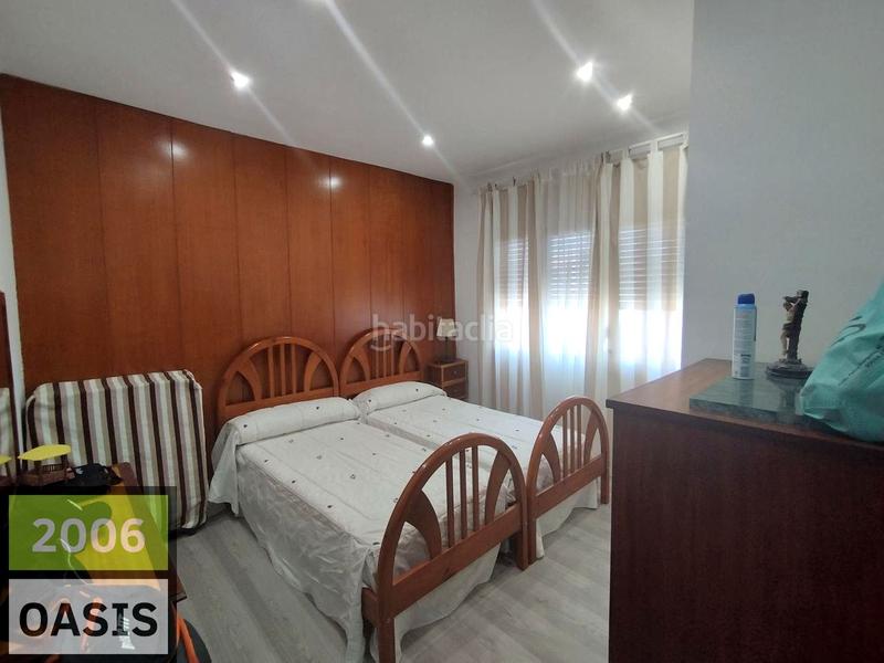 Foto 7ca9f93f-2d16-4ccd-b4f8-e26ba3dde250. Casa chalet individual en pleno centro de miami playa en Miami Platja