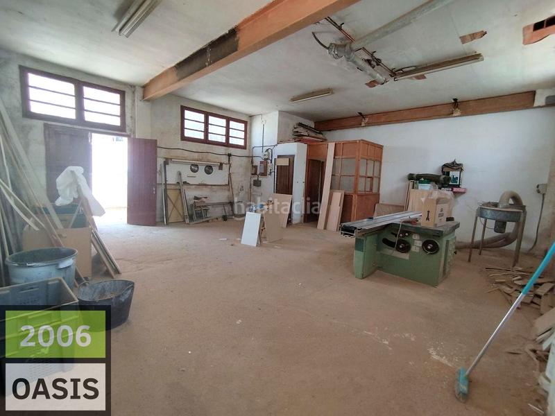 Foto c45ff767-e188-4453-bfe4-74372f95e363. Casa chalet individual en pleno centro de miami playa en Miami Platja