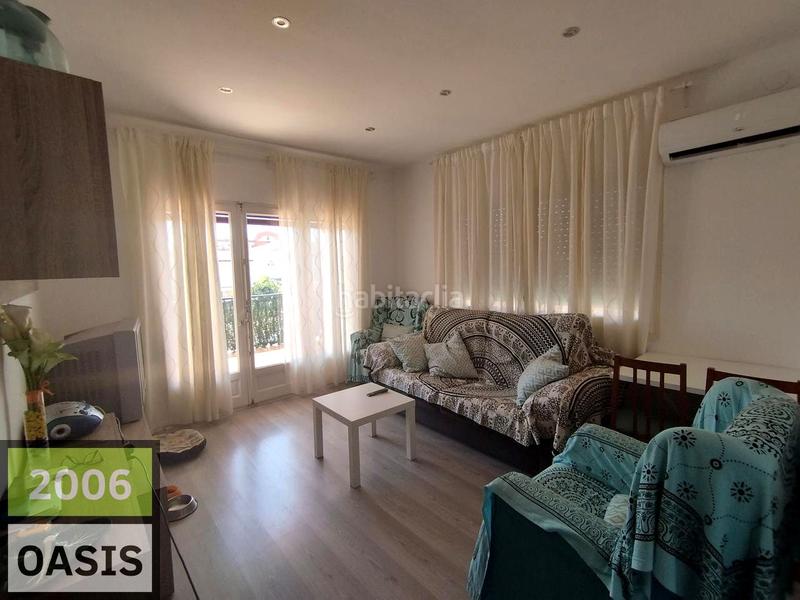 Foto daf7c154-e35e-4c96-884b-419c0385cb30. Casa chalet individual en pleno centro de miami playa en Miami Platja