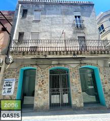 Haus  Carrer andreu llambrich. Casa de tres plantas en el centro de lametlla de mar, ideal para