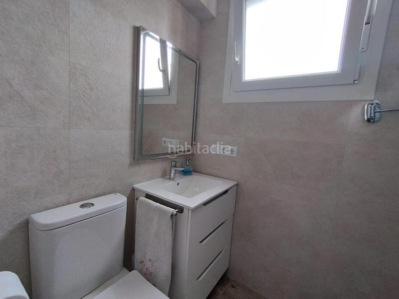 Foto be3d607b-26a8-4306-bc62-f3fee478c68c. Ático atico primera linea con licencia turística en miami playa en Miami Platja