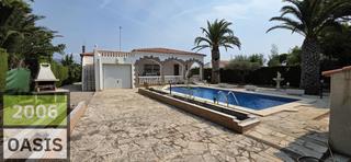 Maison à Calafat. Chalet con piscina a 300 m del mar en calafat