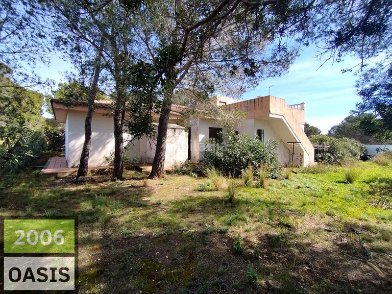 Foto 194d25bb-9f51-4625-b63a-d0ff76ea04ed. Casa amb aparcament a Calafat Ametlla de Mar (L´)