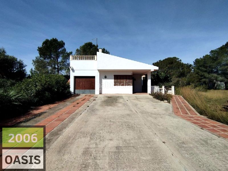 Foto 391f7873-02ba-420c-9a9c-81e494eb6f15. Casa amb aparcament a Calafat Ametlla de Mar (L´)
