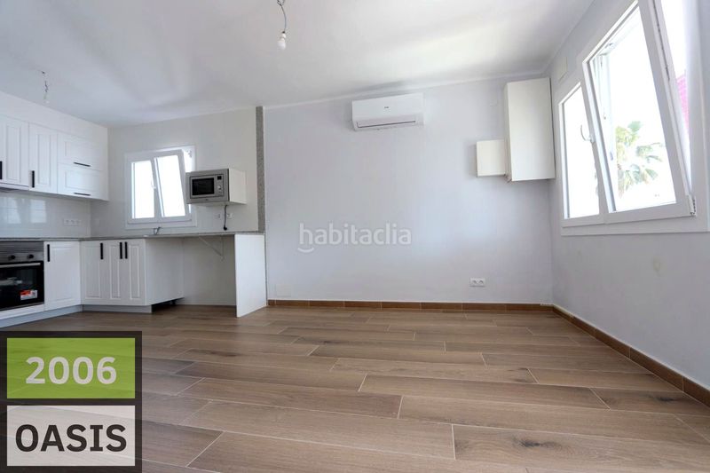 Foto 4f391b63-399a-4412-b4f6-6ce24200c8fd. Casa amb aparcament a Centre Miami Platja