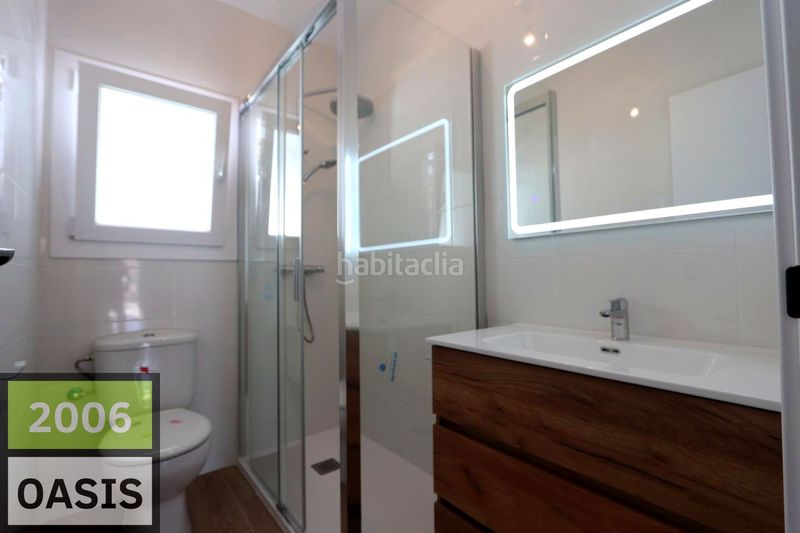 Foto 5ece6dc1-4b12-44b8-97aa-7e8558c96fb8. Casa amb aparcament a Centre Miami Platja