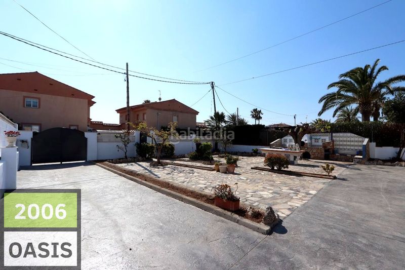 Foto 9e5cac61-0eb1-4240-bce6-e9d6e17813c7. Casa amb aparcament a Centre Miami Platja