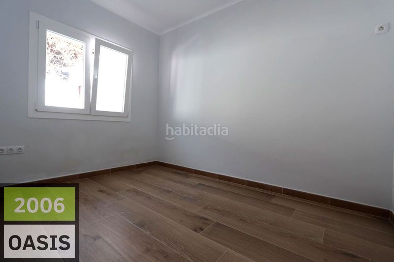 Foto af8cc94d-4d84-4d5d-872a-81eb10726f9a. Casa amb aparcament a Centre Miami Platja