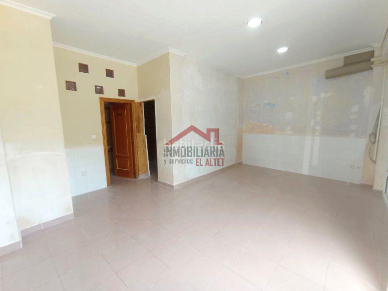 Foto 2411b3d5-4ff8-449d-901d-b3d256f9df27. Rent business premise in calle grumete 7 in El Altet Elche / Elx
