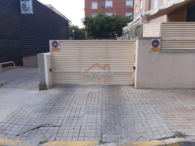 Foto 927cab84-d959-4399-a792-121192c5ac16. Parking coche en carrer joaquín grau garcía 4 en Ciutat Esportiva Elche / Elx