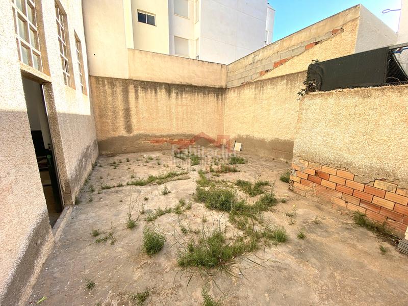 Foto 8d16d308-5512-4691-9c2b-37ac6cf8cb59. Local comercial local venta en El Altet Elche / Elx