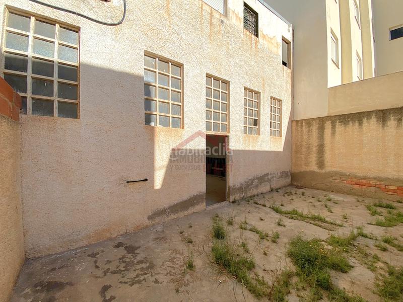 Foto dc851616-b41c-4e84-bc97-ded56f4a3d08. Local comercial local venta en El Altet Elche / Elx