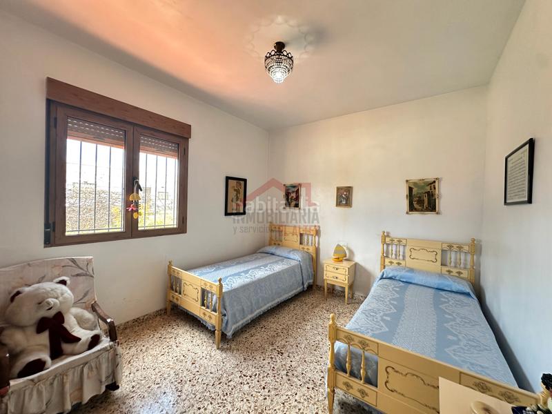 Foto a8106c6e-3753-4c6f-a382-b2a366caee2b. Xalet amb xemeneia calefacció aparcament piscina a Elche / Elx