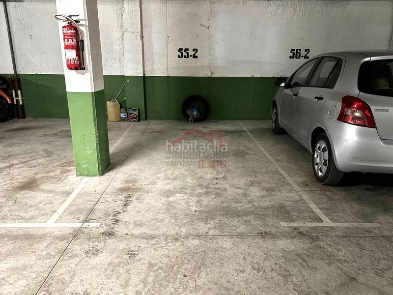 Foto e62402c8-e79d-49b5-80a4-a6780cc80890. Miete autoparkplatz in El Altet Elche / Elx