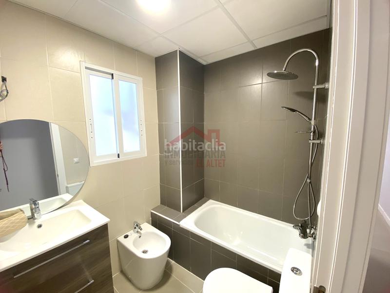 Foto 96eede9e-d8af-4a8c-979f-2a1ccda0aca2. Appartamento in carrer la niña 39 in El Altet Elche / Elx