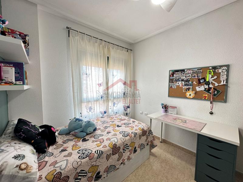 Foto 016213ce-9b3b-4d5f-865e-657f5539a870. Piso  venta en El Altet Elche / Elx