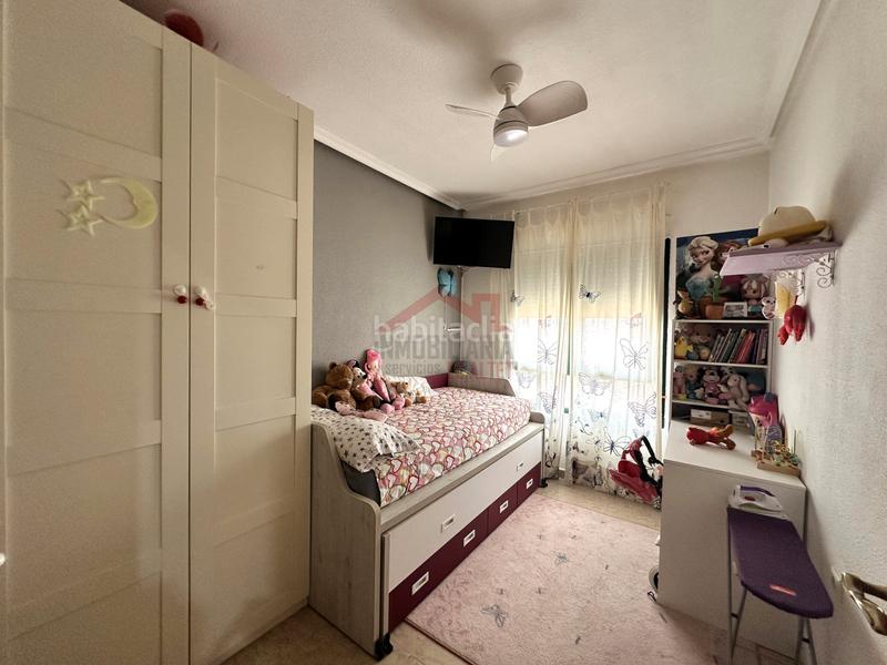 Foto 9f7cd60f-bc57-4cff-b818-e3e814990307. Piso  venta en El Altet Elche / Elx