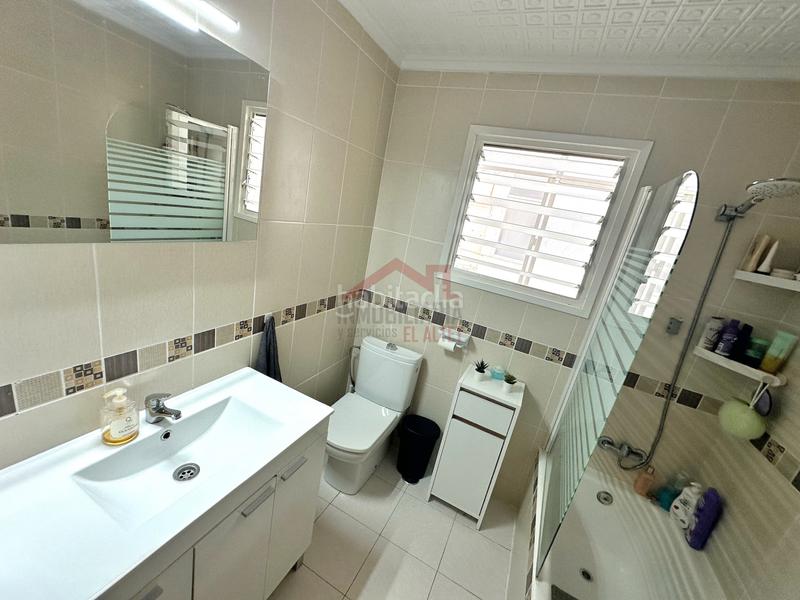 Foto 250c1f0d-521c-4451-a0af-1bb8119adfa1. Etagenwohnung mit heizung in El Altet Elche / Elx