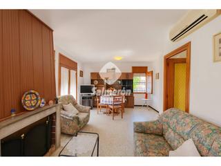 Chalet à Palafolls. Venta de torre en urb. ciudad jardín de palafolls