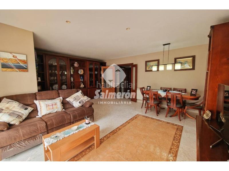 Foto 4c1df6dd-a913-46b3-a9ec-65ce02d60dac. Haus mit heizung in Palafolls