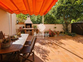 Appartement à Palafolls. Piso de planta baja con jardín en pleno centro de palafolls en v