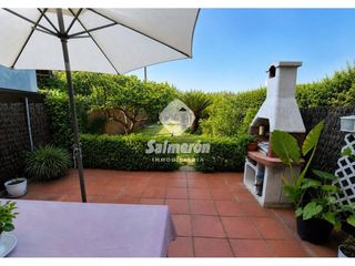 Casa a Palafolls. Casa en venta en centro de palafolls con 200 m de jardín