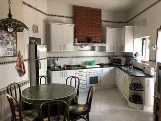 Casa a Villa del Prado. Oportunidad única en el corazón del municipio!