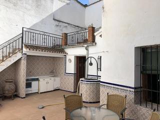 Maison à Villa del Prado. Oportunidad única en el corazón del municipio!