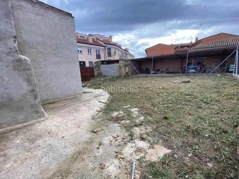Foto d2b6bfb9-01a4-454c-96fe-2321cc189f0d. Terreno residencial parcela urbana en el centro en Villa del Prado