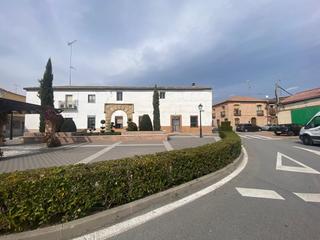 Masia a Villa del Prado