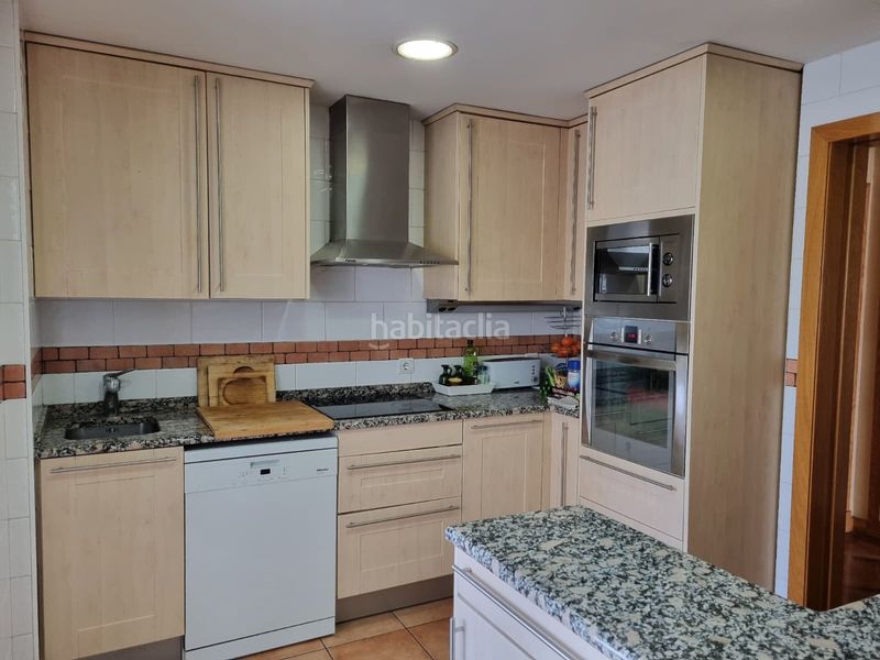 Foto ae4ad5af-cf79-478e-9e3b-4b86301a0b11. Flat with heating in Canillejas Madrid