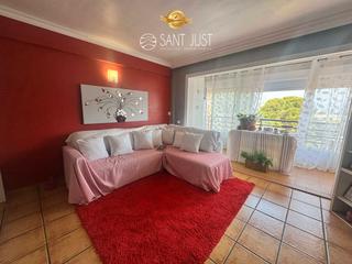 Appartement à Carrer de la torre alta 6. Apartamento con vista a la playa de la pineda