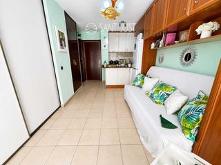 Apartament a Carrer d'Amadeu Vives 67