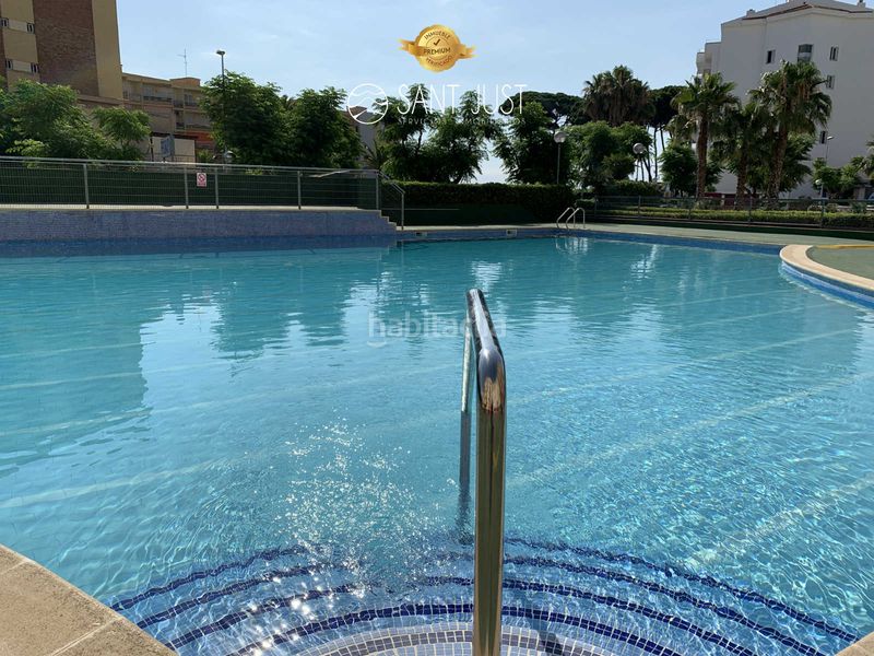 Foto 0d953b96-8602-4a3f-a4b7-a1694dbab388. Estudi amb piscina a La Pineda Vila-seca