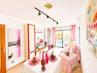 Appartement in Carrer d'enrico caruso 16. Apartamento de dos habitaciones en la pineda