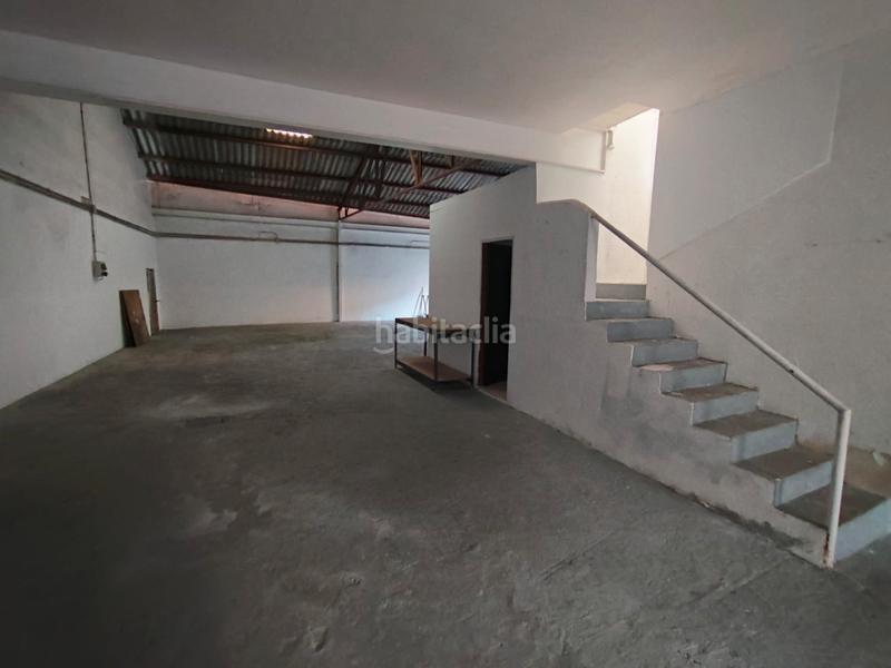 Foto 842c83a1-ef07-40d6-bd65-c6d5926699f9. Bâtiment à usage industriel dans Chinchón