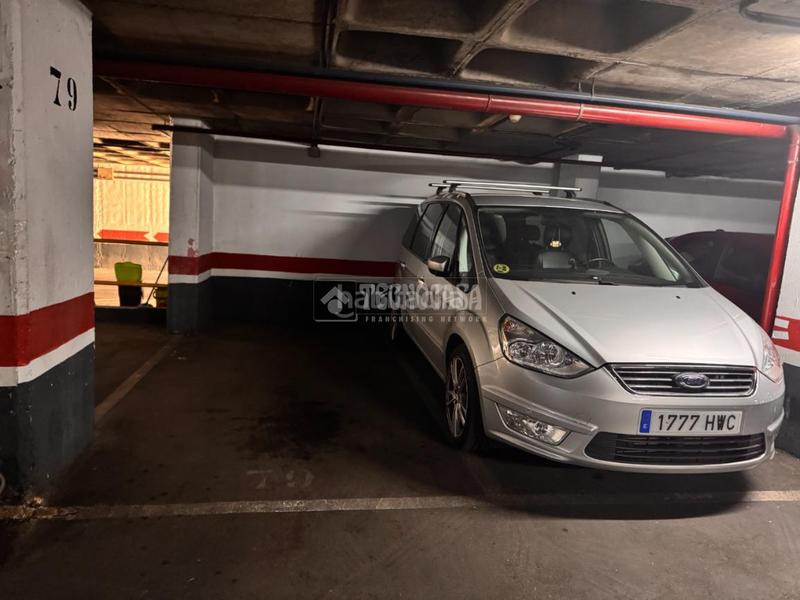 Foto 2fb98f66-8e95-446c-9a45-5c9771a083f6. Parking coche boxplaza de garaje en venta en Vista Alegre Madrid