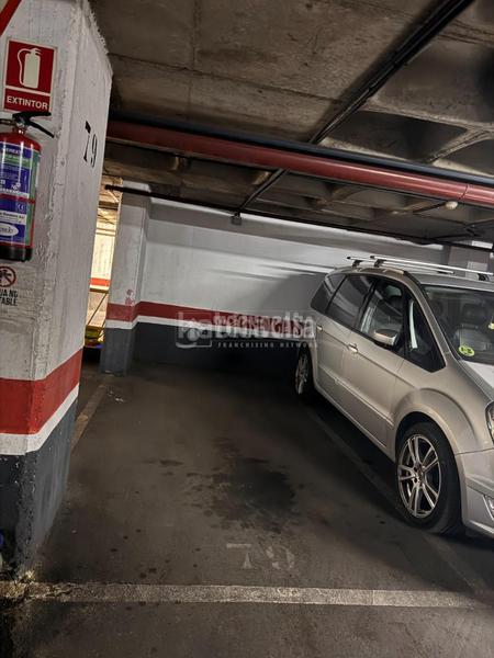 Foto 49a666b4-aa96-4cfe-9f1f-9f563f8bb202. Parking coche boxplaza de garaje en venta en Vista Alegre Madrid