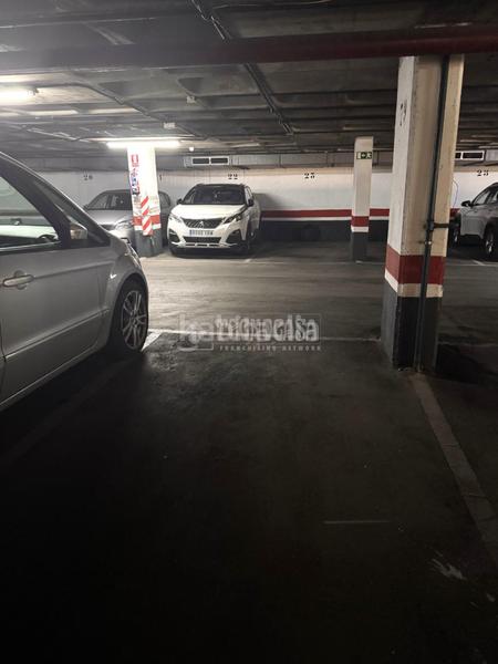 Foto 6347f25e-7176-44dd-b92d-688569b5f85d. Parking coche boxplaza de garaje en venta en Vista Alegre Madrid